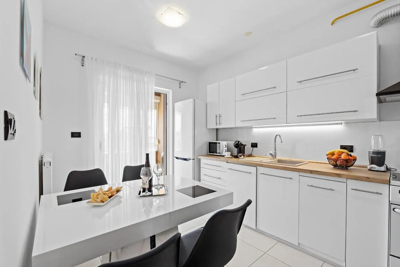 Feniks Fazana Apartman