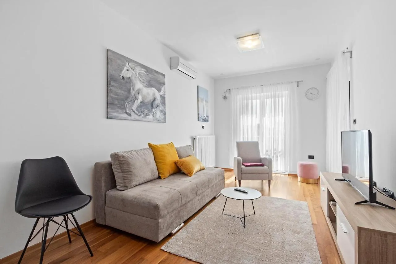 Apartment Feniks Fazana Apartman