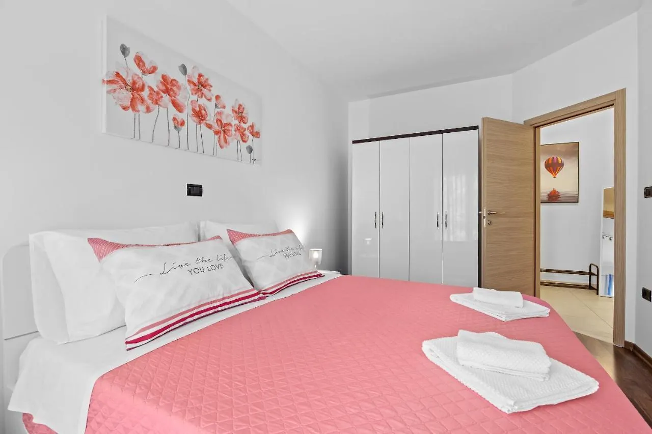 Feniks Fazana Apartman 0*,  Croatia