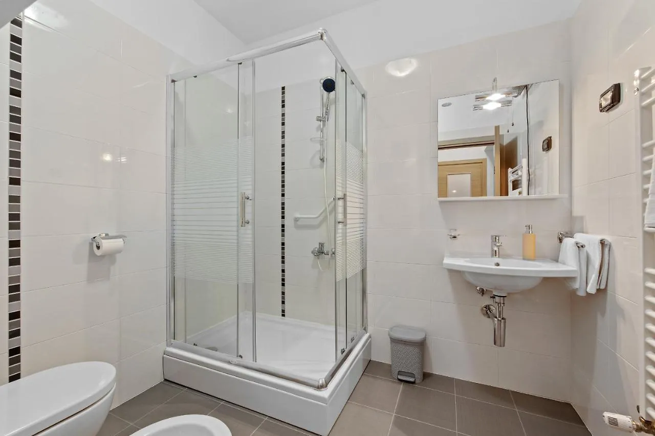 Feniks Fazana Apartman Apartment